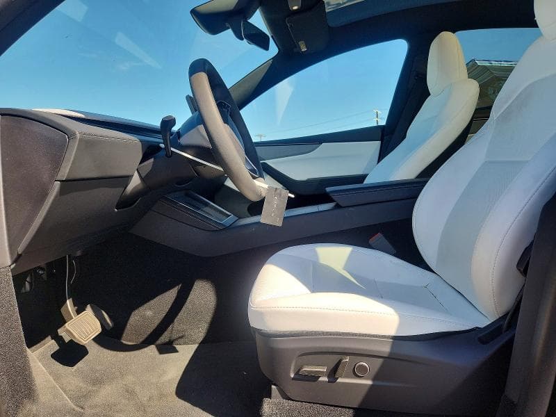 2026 TESLA MODEL Y 7