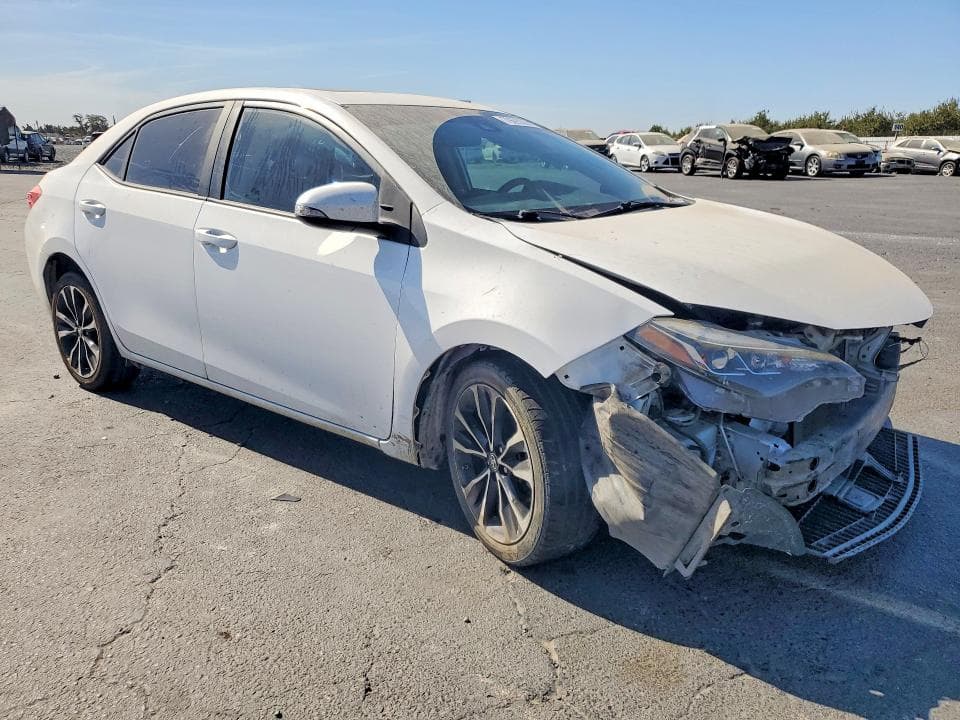 2018 TOYOTA COROLLA XSE 4