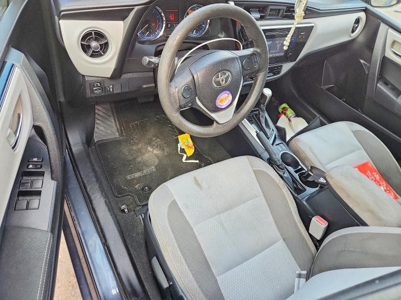 2017 TOYOTA COROLLA LE 8