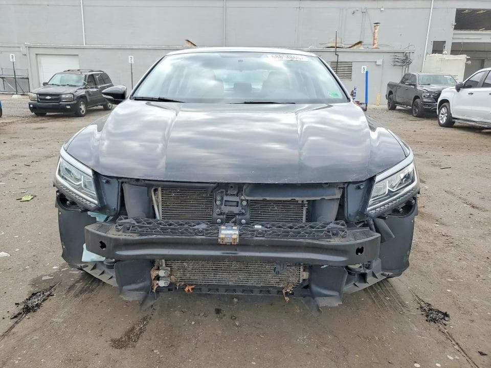 2018 VOLKSWAGEN PASSAT S 5