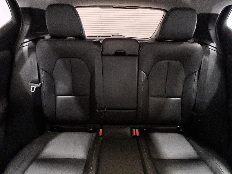 2026 VOLVO XC40 PLUS 10