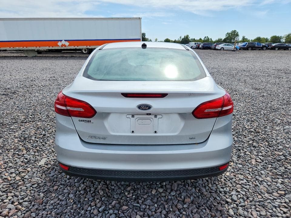 2017 FORD FOCUS SE 6