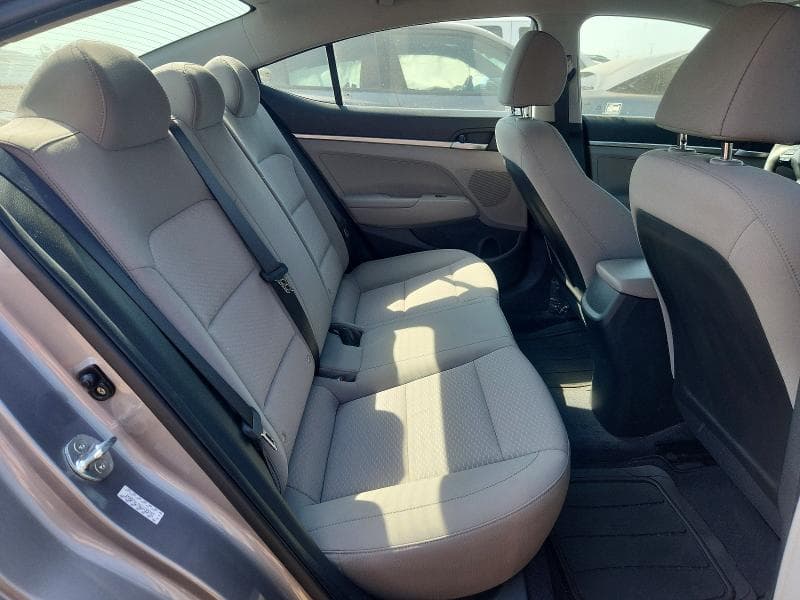 2020 HYUNDAI ELANTRA SE 10