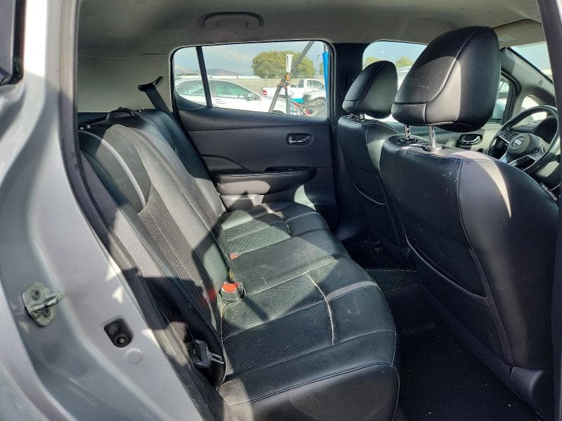 2018 NISSAN LEAF SL 10