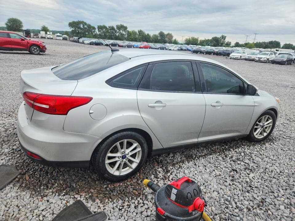 2017 FORD FOCUS SE 3