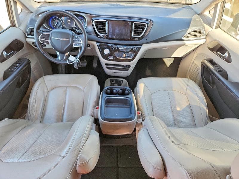 2020 CHRYSLER PACIFICA TOURING L 8