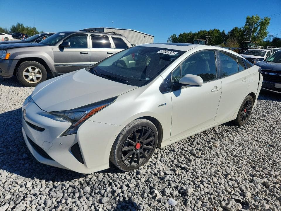 2017 TOYOTA PRIUS THREE - 1
