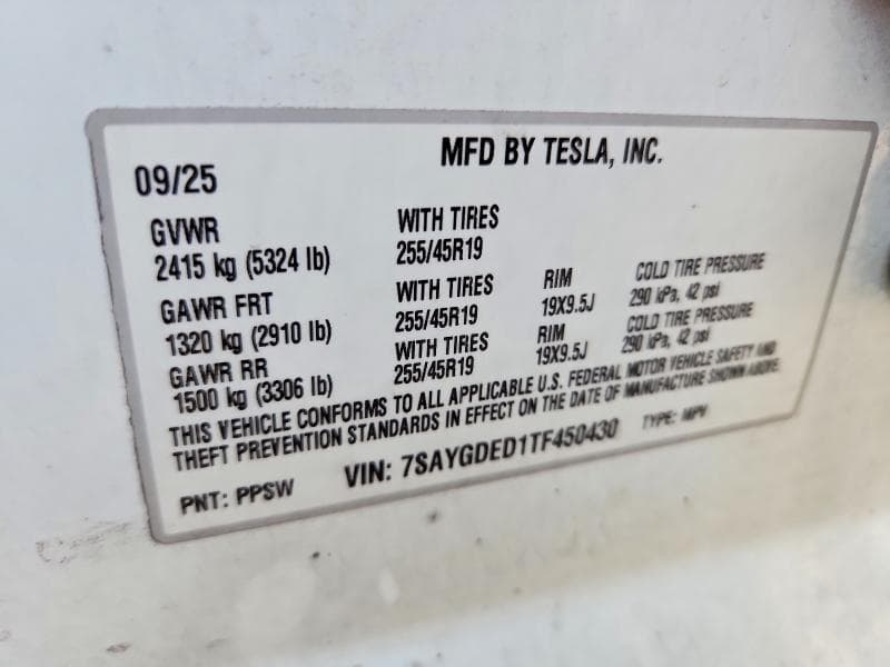 2026 TESLA MODEL Y 12