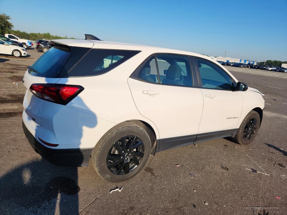 2024 CHEVROLET EQUINOX LS 3