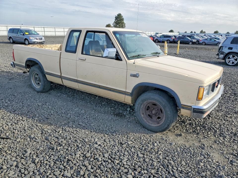 1984 GMC S TRUCK S15 4