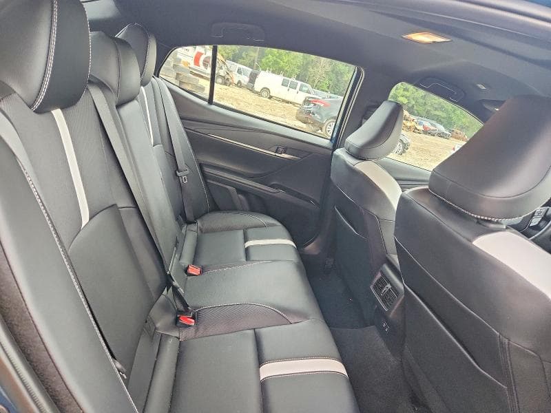 2025 TOYOTA CAMRY SE 10