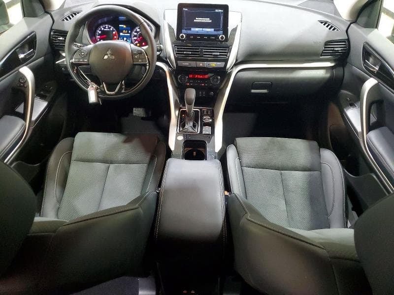 2026 MITSUBISHI ECLIPSE CROSS SE 8
