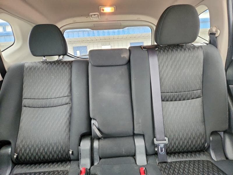 2017 NISSAN ROGUE SV 10