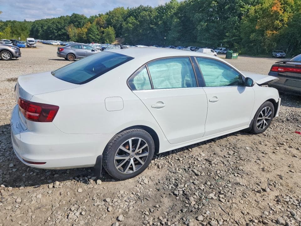2017 VOLKSWAGEN JETTA SE 3