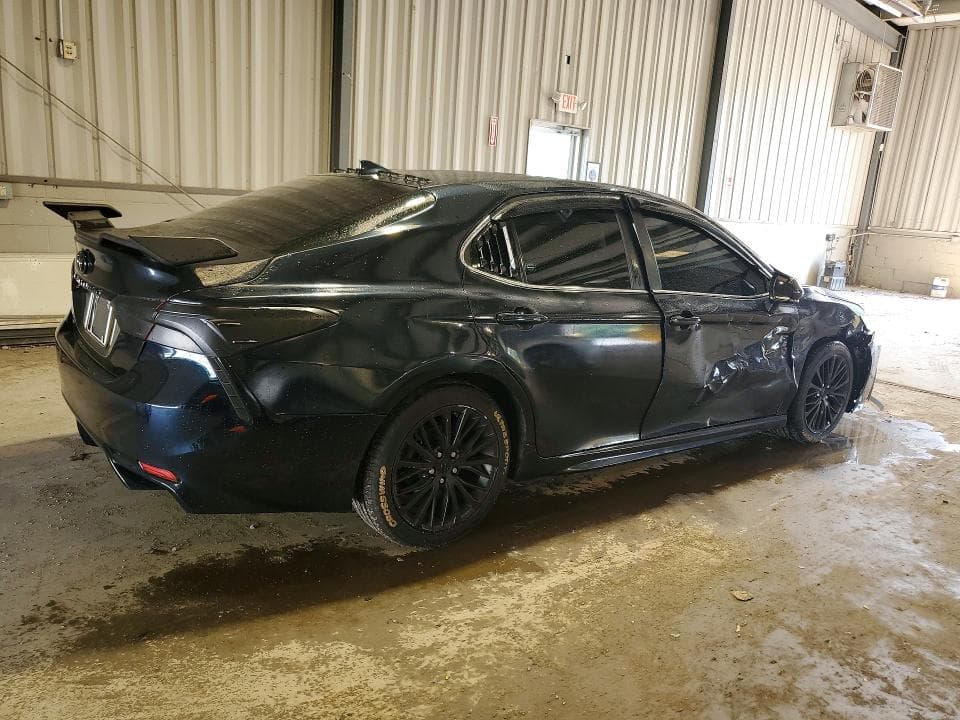 2018 TOYOTA CAMRY HYBRID SE 3