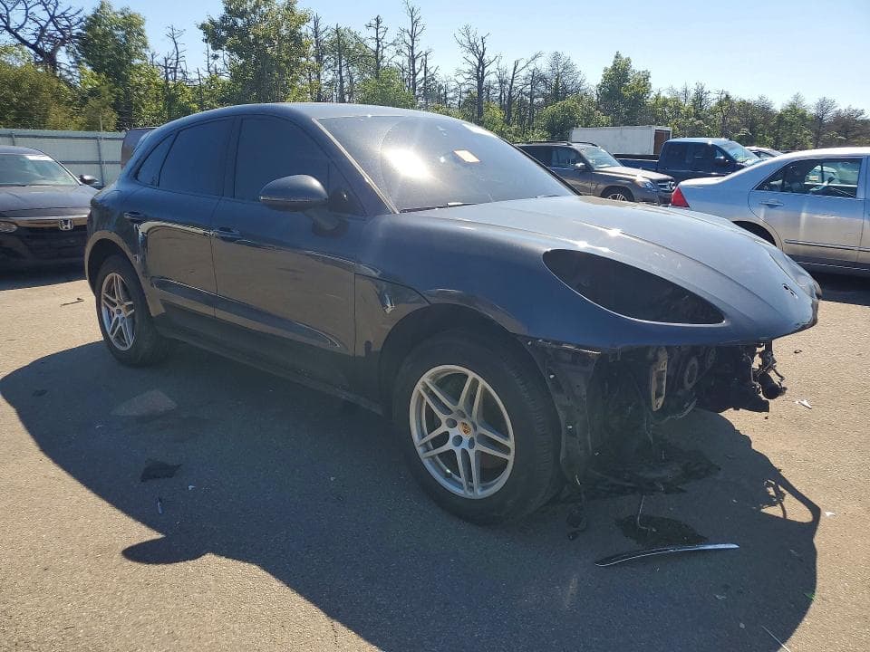 2017 PORSCHE MACAN 4