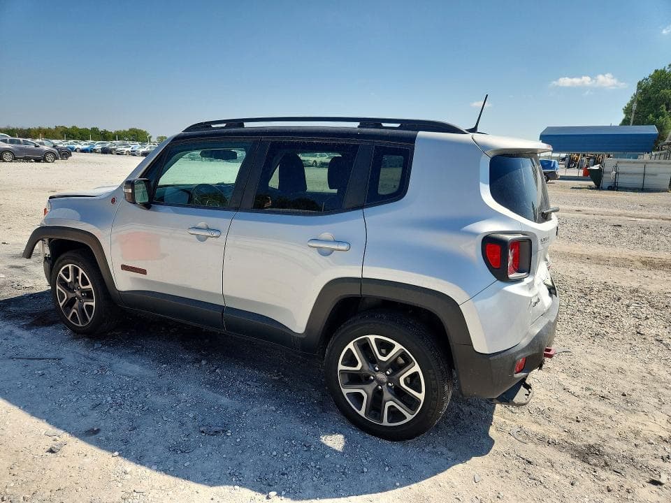 2018 JEEP RENEGADE TRAILHAWK 2