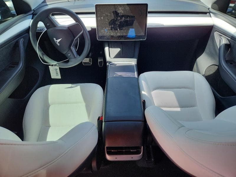 2024 TESLA MODEL Y 8