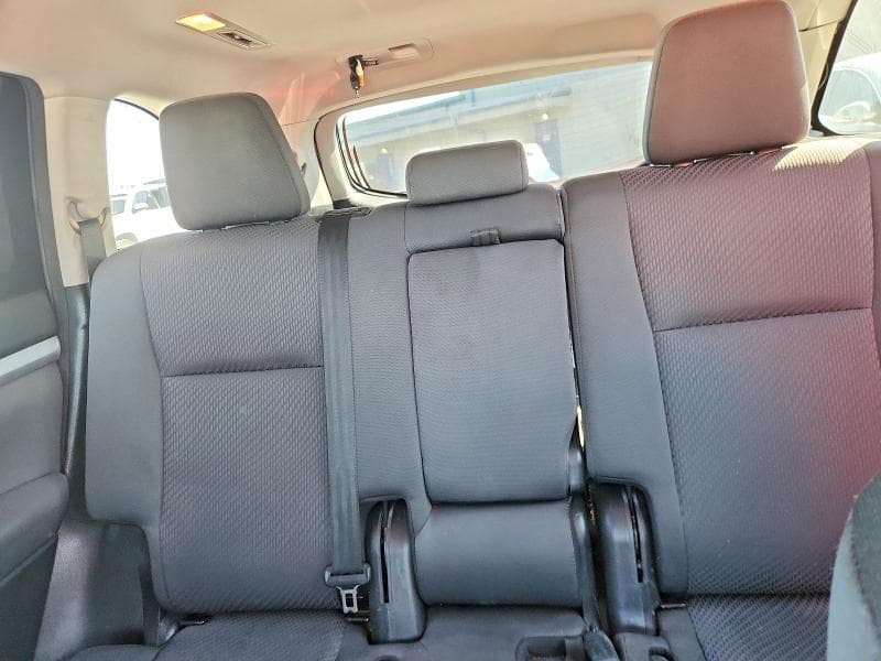 2017 TOYOTA HIGHLANDER LE 10