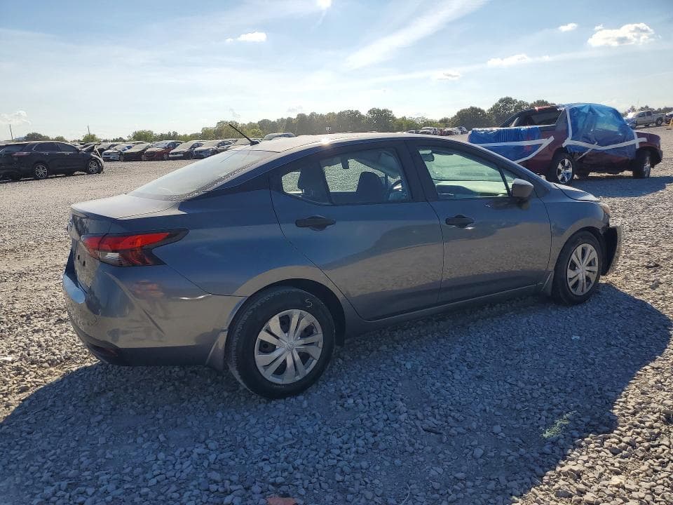 2021 NISSAN VERSA S 3