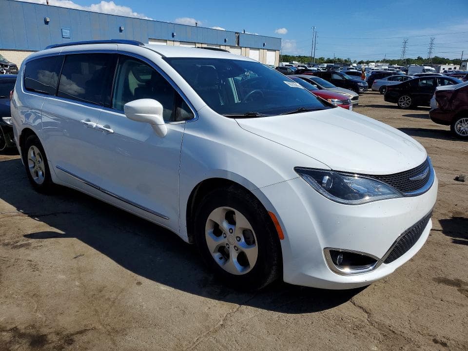 2017 CHRYSLER PACIFICA TOURING L PLUS 4