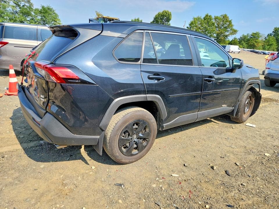 2020 TOYOTA RAV4 LE 3