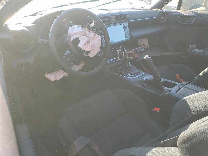 2025 TOYOTA GR86 BASE 8