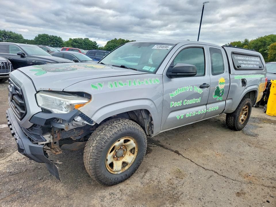 2017 TOYOTA TACOMA SR
