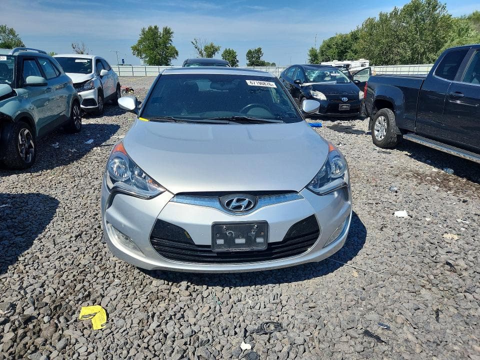 2017 HYUNDAI VELOSTER VALUE EDITION 5