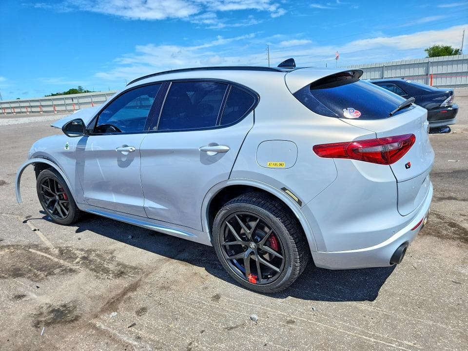 2020 ALFA ROMEO STELVIO 2