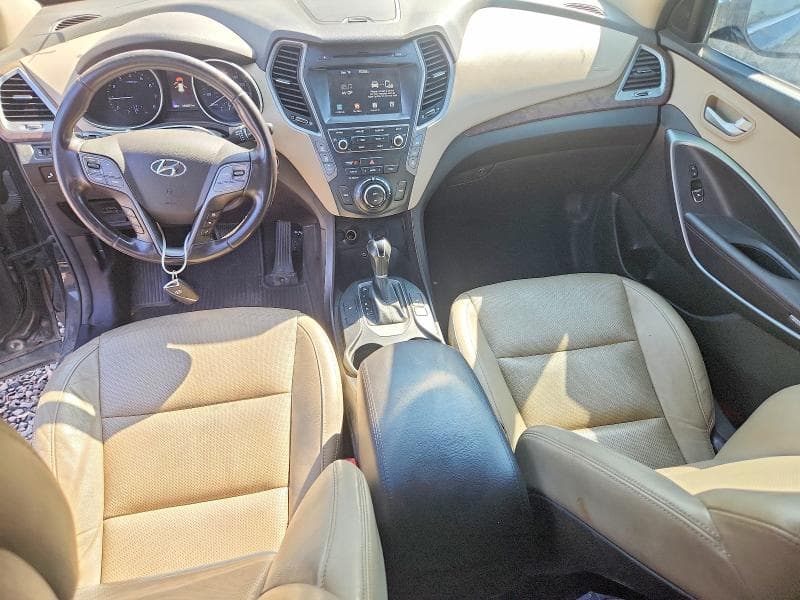 2017 HYUNDAI SANTA FE SE 8
