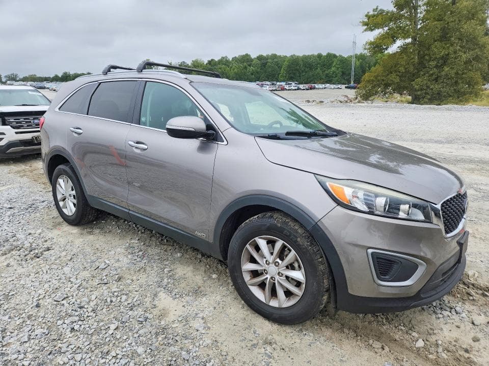 2017 KIA SORENTO LX 4
