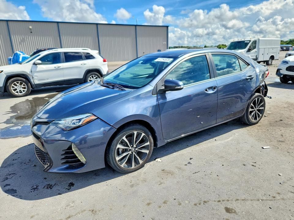 2018 TOYOTA COROLLA SE - 1