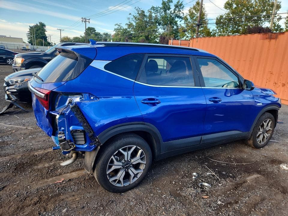 2023 KIA SELTOS EX 3