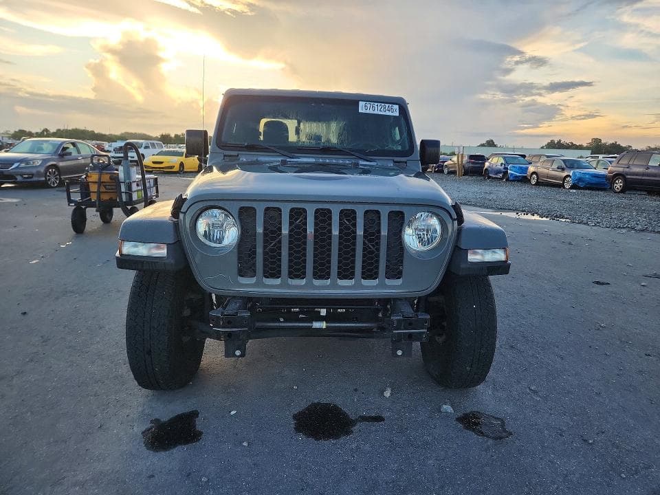 2021 JEEP GLADIATOR SPORT 5