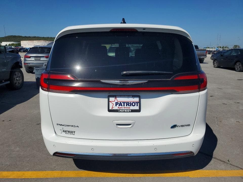 2024 CHRYSLER PACIFICA HYBRID SELECT 6