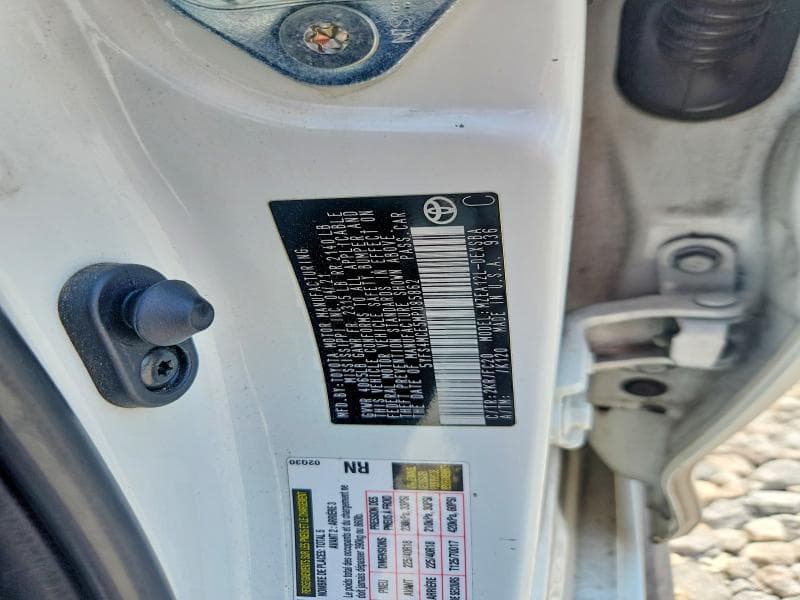 2021 TOYOTA COROLLA SE 12