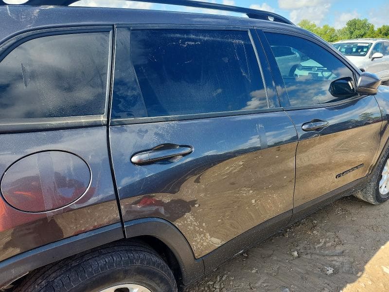 2019 JEEP CHEROKEE LATITUDE PLUS 11