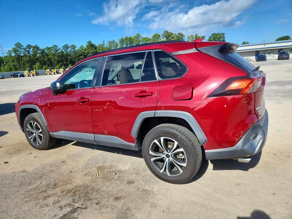 2019 TOYOTA RAV4 LE 2