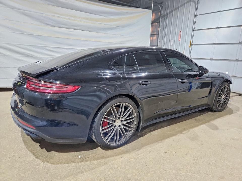 2017 PORSCHE PANAMERA TURBO 3