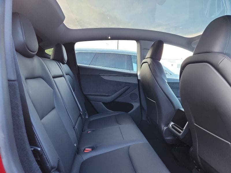 2026 TESLA MODEL Y 10