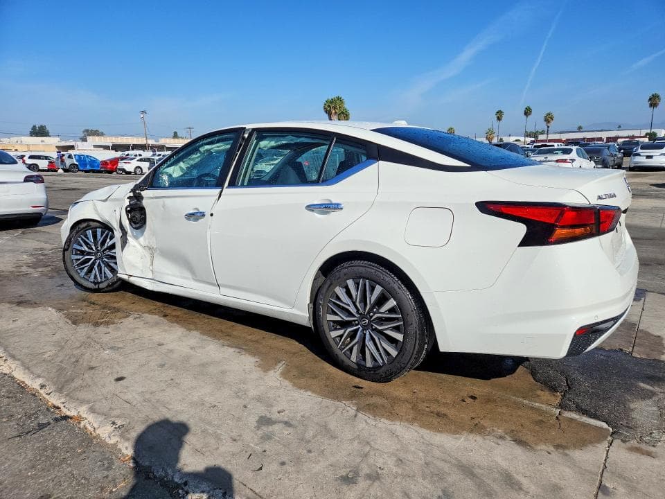 2025 NISSAN ALTIMA SV 2