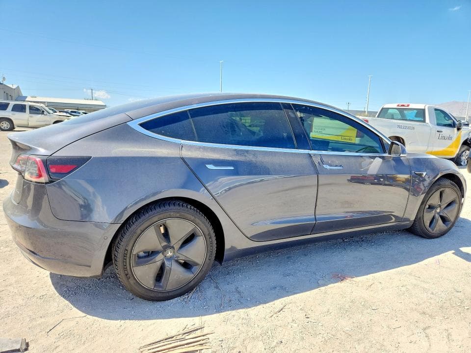 2020 TESLA MODEL 3 3
