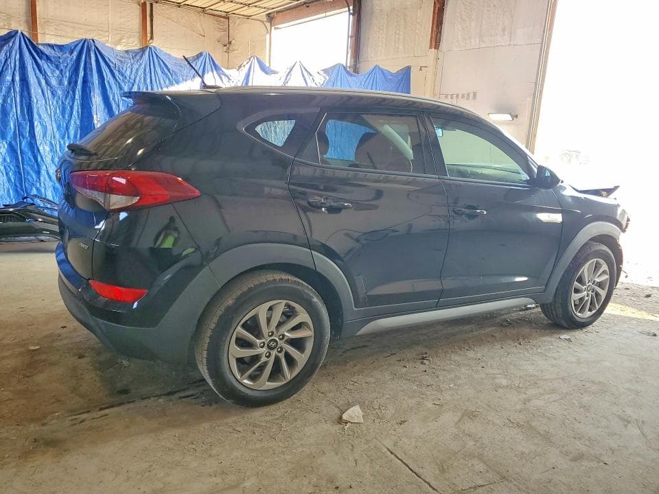 2017 HYUNDAI TUCSON SE 3