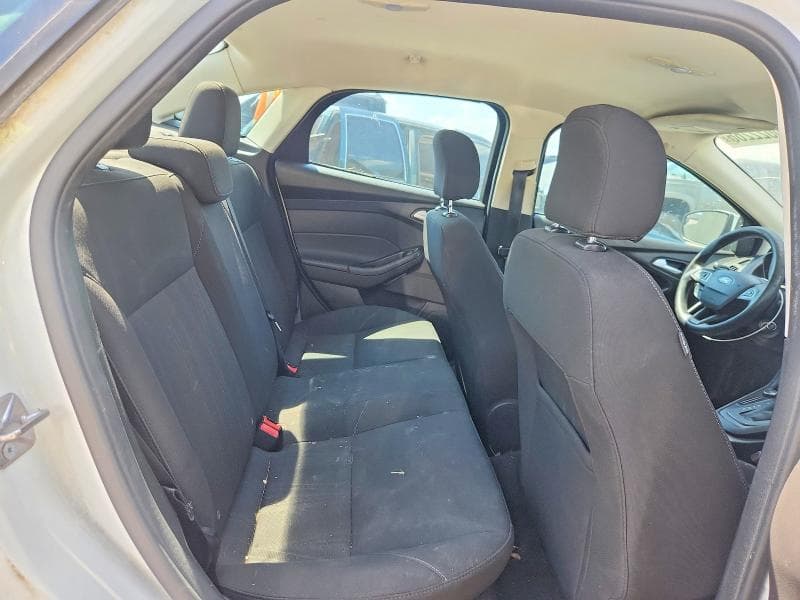 2017 FORD FOCUS SE 10