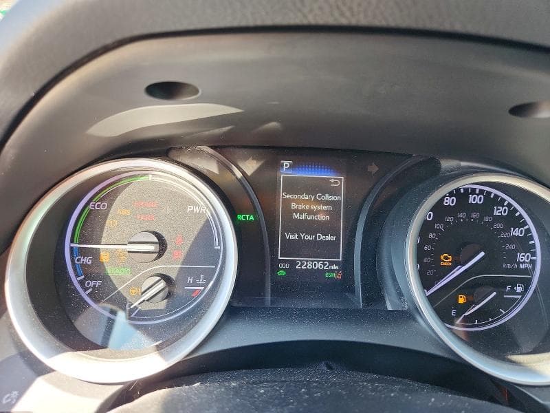2021 TOYOTA CAMRY LE 9