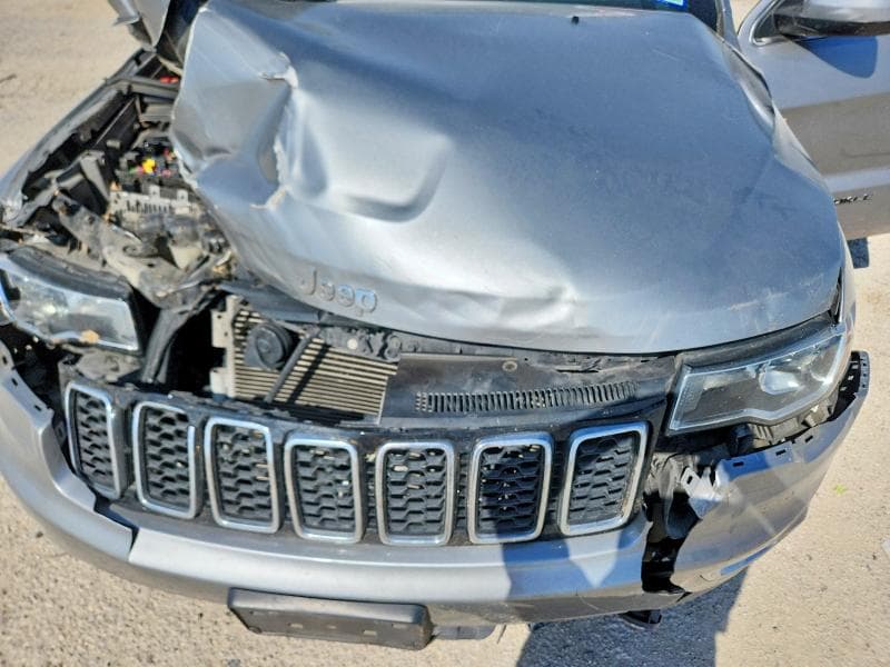 2019 JEEP GRAND CHEROKEE LAREDO 11