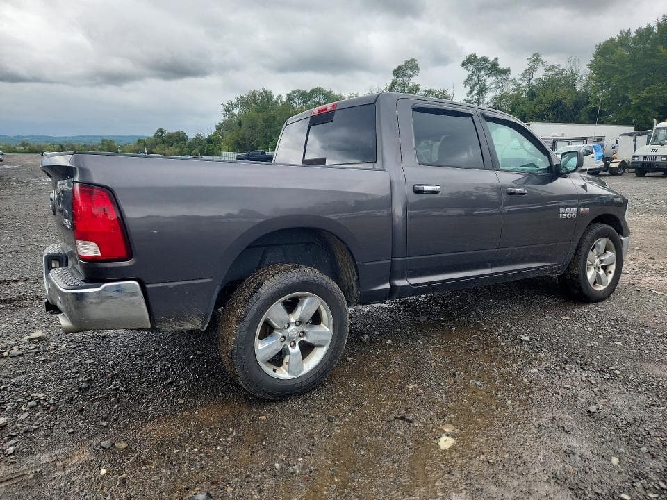 2017 RAM 1500 SLT 3