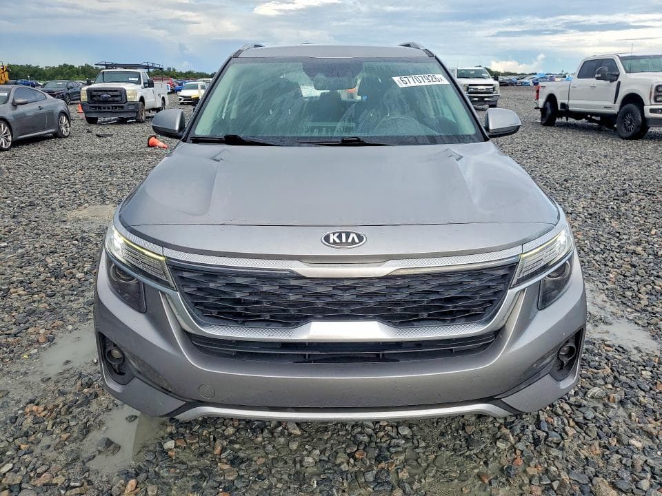2021 KIA SELTOS S 5