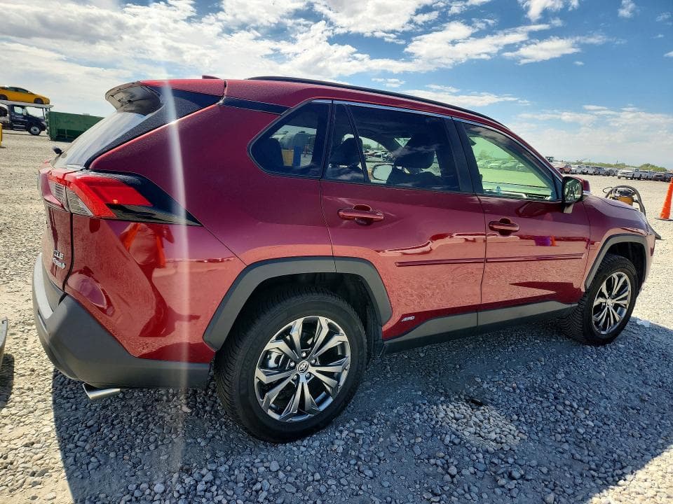 2023 TOYOTA RAV4 XLE PREMIUM 3